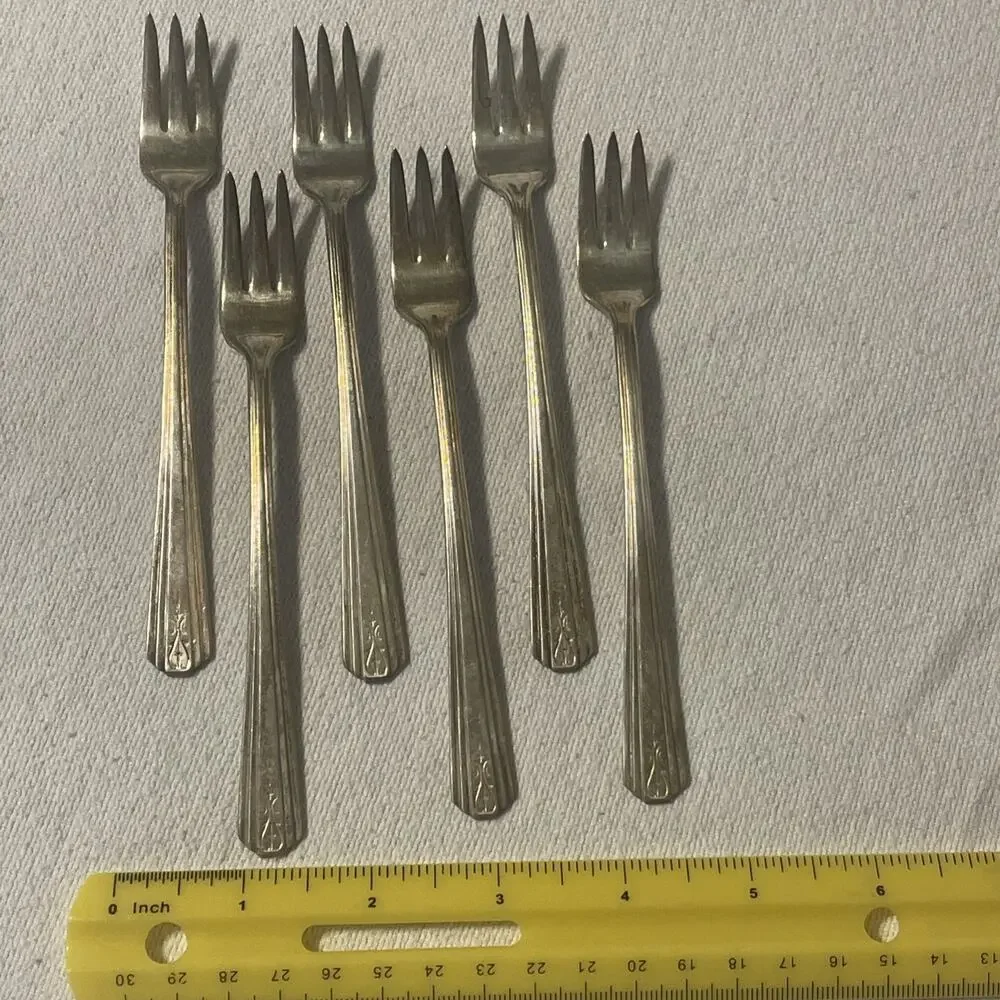 International Silver avon silverplate
